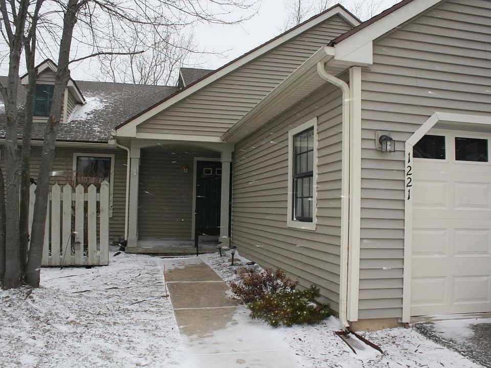 1st image of 1221 Zimmer Pl