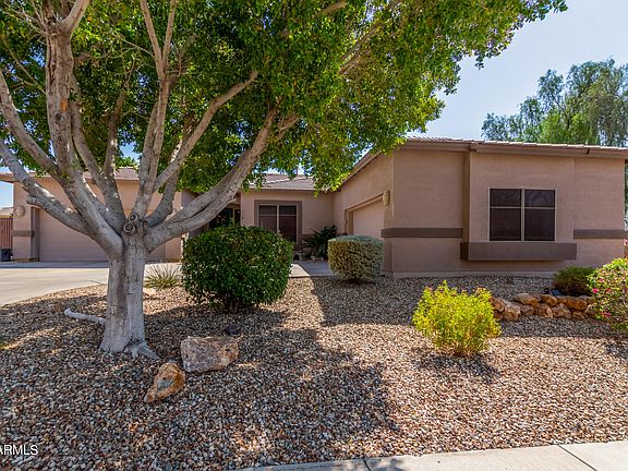 2nd image of 26215 N 43rd Avenue