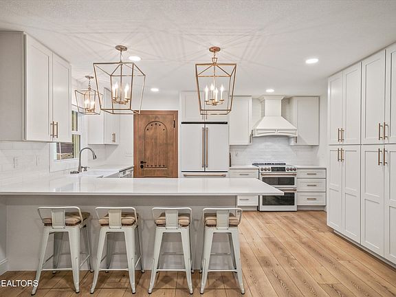 2nd image of 5226 Luttrell Rd