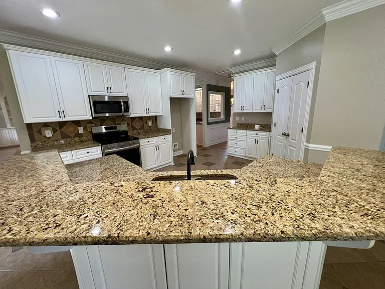 2903 Saint Johns Dr — Photo 13