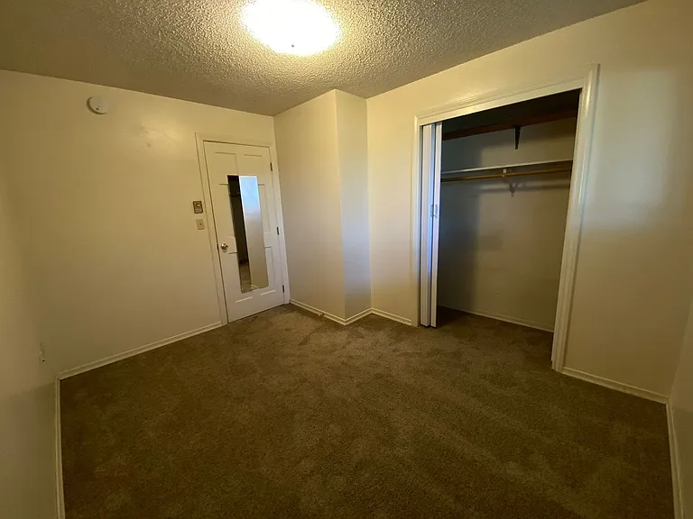 1404 N Brook Ct — Photo 17