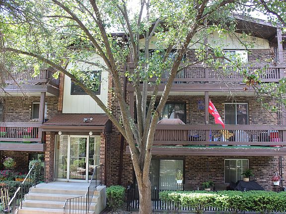 3rd image of 14011 James Dr APT 609