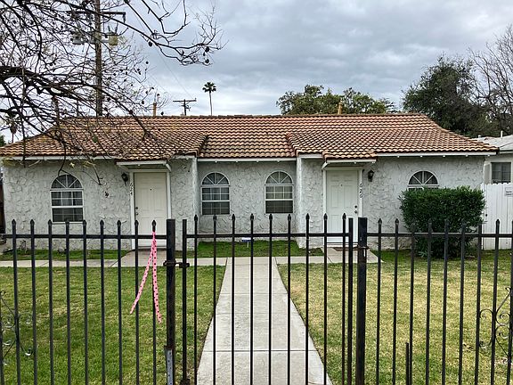 2nd image of 626 W Altadena Dr #626