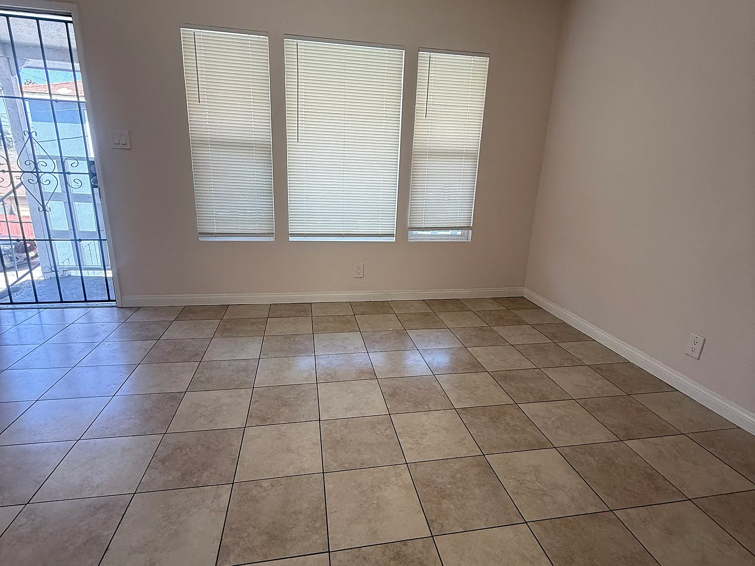 2 bed, $2,195 — Photo 4