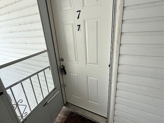 4th image of 509 Monroe St APT 7