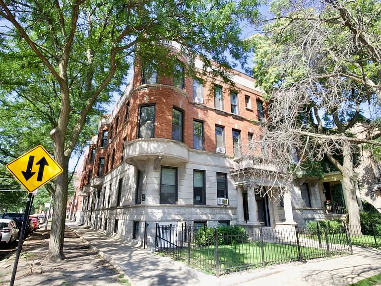 2909 N Mildred Ave #4 — Photo 1