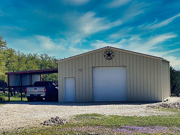 5th image of 260 Louise Ln