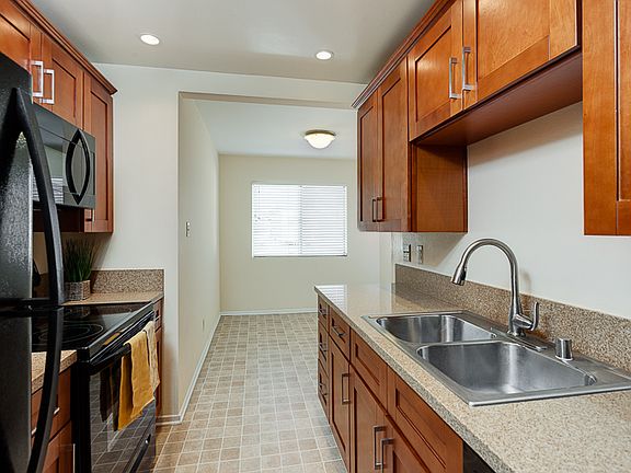 3rd image of 355 S Madison Ave Unit 219