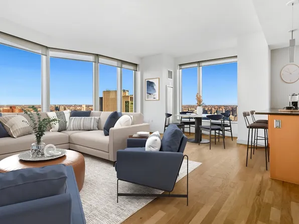 8 Spruce Street image 2 of 20