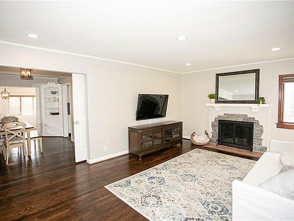 4th image of 428 Orchard Dr
