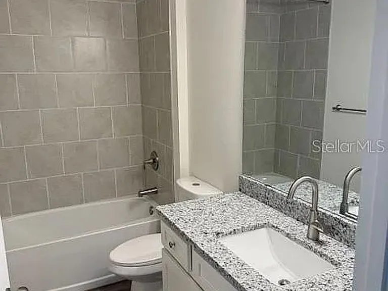 19 Santa Marta Street Port — Photo 1