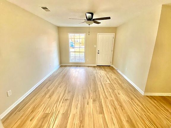2nd image of 5061 Caroline Dr