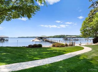 720 Isle Of Pines Rd, Mooresville, NC 28117