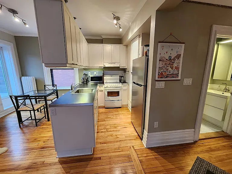 25 Delaware Ave #2 — Photo 7