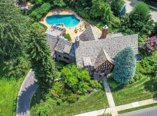 425 Vernon Rd, Jenkintown, PA 19046