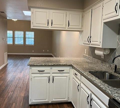 3rd image of 1112 Kathy Ln