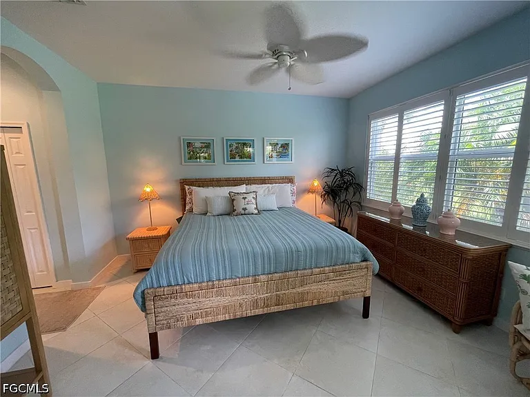 10640 Camarelle Cir — Photo 30