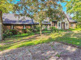 7244 Mulberry Rd, Chesterland, OH 44026