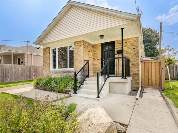 33 Mendip Cres, Toronto, ON M1P 1Y3