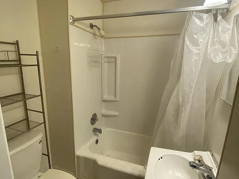 430 W Edwards St #1 — Photo 1
