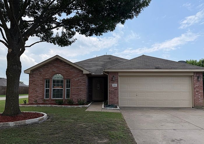 1st image of 301 Meadow Lark Ln