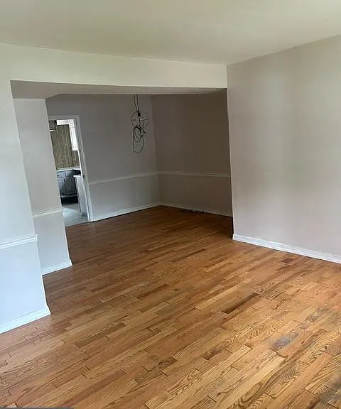 442 Buttonwood Ave #DOWNSTAIRS — Photo 8