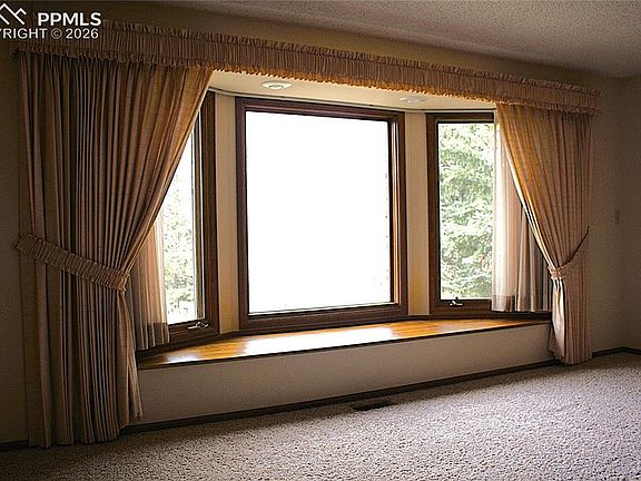 5th image of 1540 Kenland Ct