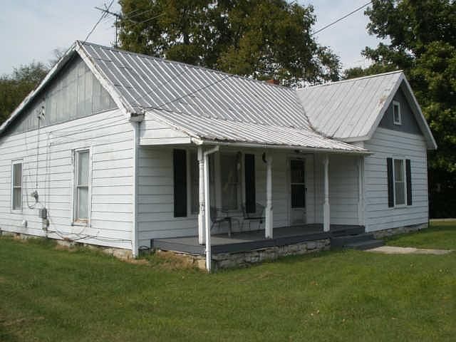 2nd image of 1198 Highway 31w