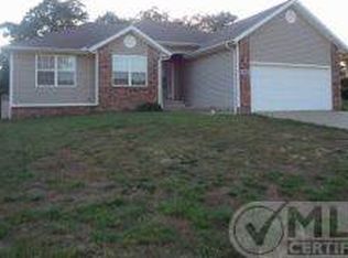 410 Ravenwood Cir, Neosho, MO 64850