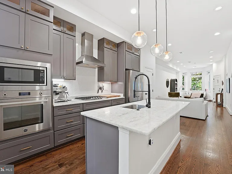 1841 Monroe St NW #2 — Photo 4