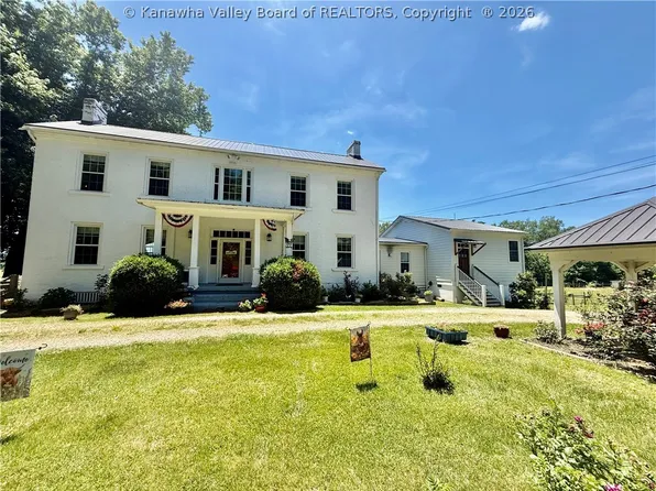 4439 Ripley Rd, Cottageville, WV 25239
