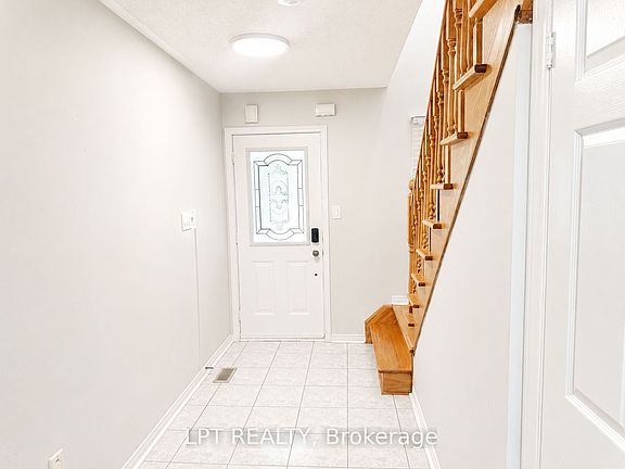 3rd image of 135 Warren Bradley St