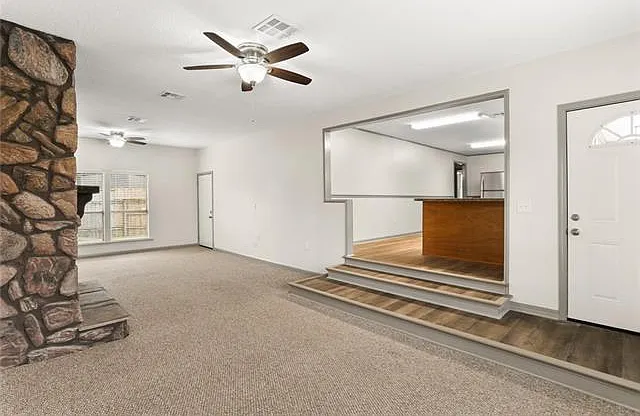 3 bed, 2.0 bath, 1661 sqft, $1,600 — Photo 4