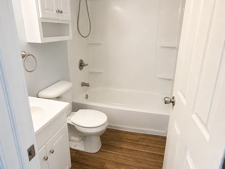 1102 Murray Dr — Photo 12