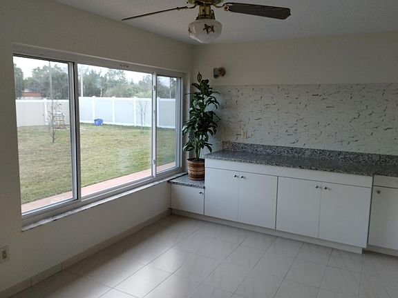 5th image of 6 Collingwood Ln #6B