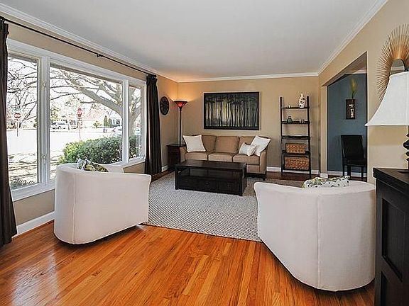 4th image of 2192 Greenview Dr