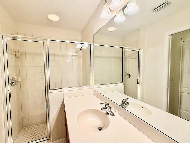 819 Fairwaycove Ln #102 — Photo 30