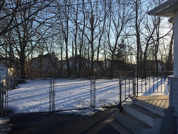 2nd image of 634 Campbell Ave