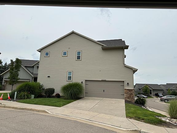 2nd image of 4042 Sunshine Peak Dr