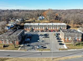 9528 E Winner Rd #8-C, Independence, MO 64052