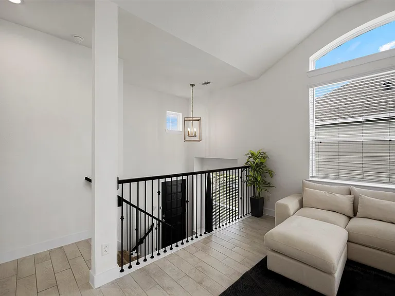 21130 Medina River Dr — Photo 9