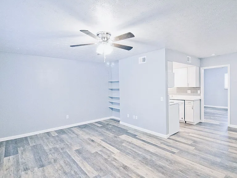 79 Devon Ct — Photo 1