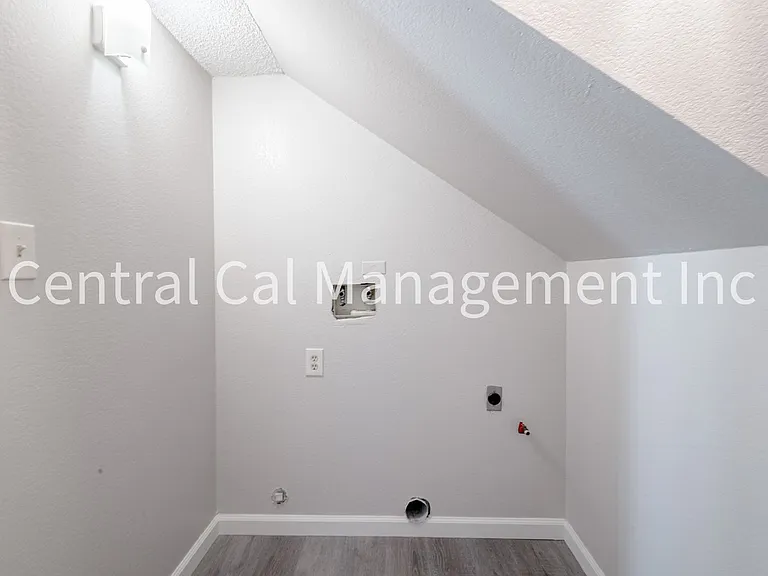 5713 Fairfax Rd — Photo 12