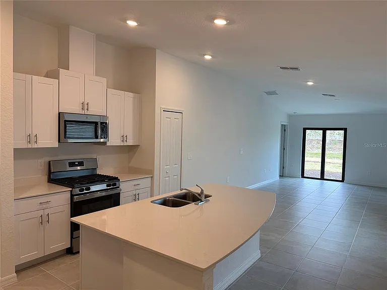 9196 Tequila Sunrise Dr — Photo 3