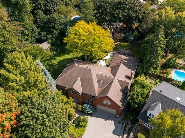 373 Brookview Ct, Ancaster, ON L9G 4E6