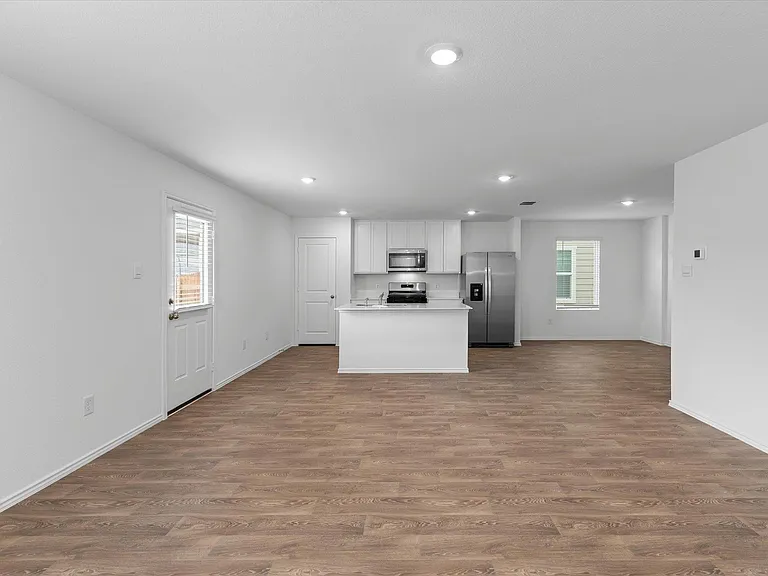 456 Sandringham Loop — Photo 23