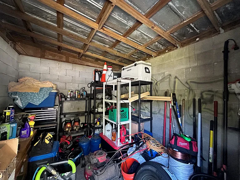 Shed!