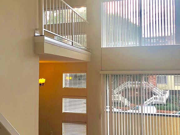 3rd image of 2590 S Centinela Ave APT 3