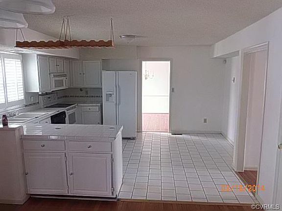3rd image of 2809 Valley Side Ct