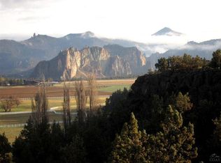 7221 NE Juniper Ridge Rd, Redmond, OR 97756